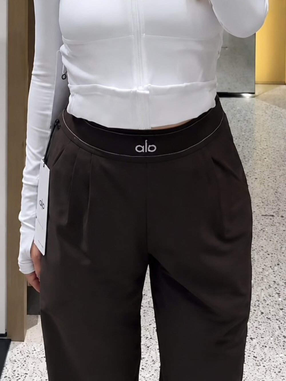 NWT 😘 Alo Yoga Espresso Brown Suit Up Trouser Wide Leg Pants 🎁 30” Inseam